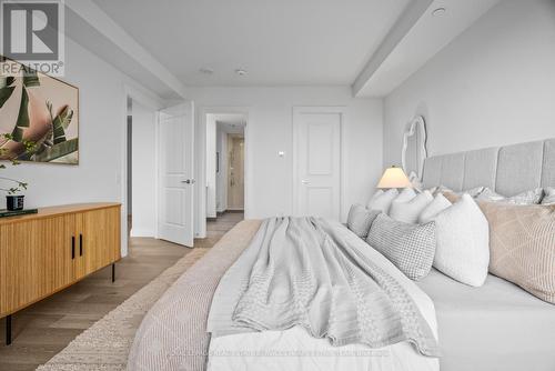 801 - 285 Avenue Road, Toronto (Yonge-St. Clair), ON - Indoor Photo Showing Bedroom