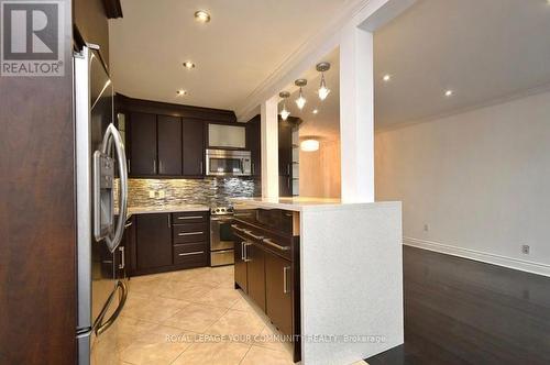 234 Wilmington Avenue, Toronto (Bathurst Manor), ON - Indoor Photo Showing Kitchen With Upgraded Kitchen