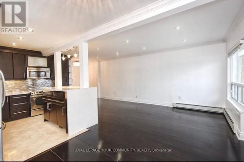 234 Wilmington Avenue, Toronto (Bathurst Manor), ON - Indoor Photo Showing Kitchen With Upgraded Kitchen