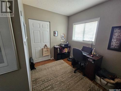 359 4Th Avenue Se, Swift Current, SK - Indoor