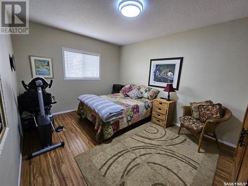 359 4Th Avenue Se, Swift Current, SK - Indoor Photo Showing Bedroom