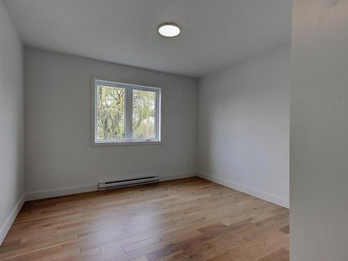 Bedroom - 1028 Rue Bissonnette, Saint-Blaise-Sur-Richelieu, QC - Indoor Photo Showing Other Room