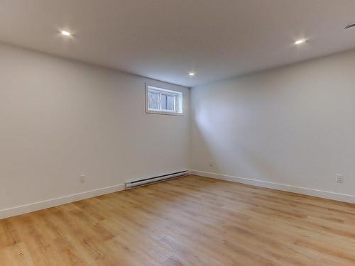 Bedroom - 1028 Rue Bissonnette, Saint-Blaise-Sur-Richelieu, QC - Indoor Photo Showing Other Room