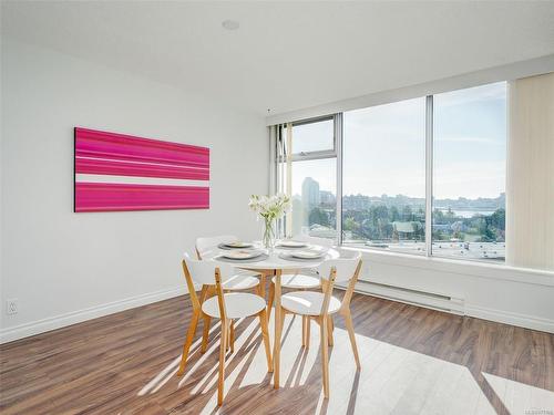 904-327 Maitland St, Victoria, BC - Indoor Photo Showing Dining Room