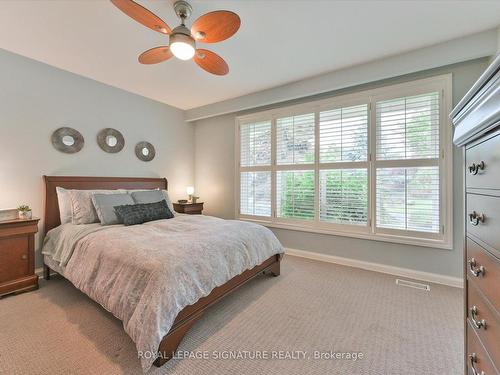 3 Kenewen Crt, Toronto, ON - Indoor Photo Showing Bedroom