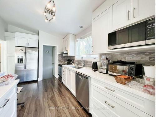 78 Northey Dr, Toronto, ON - Indoor Photo Showing Kitchen