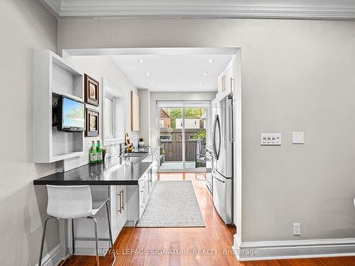 133 Boston Ave, Toronto, ON - Indoor Photo Showing Kitchen