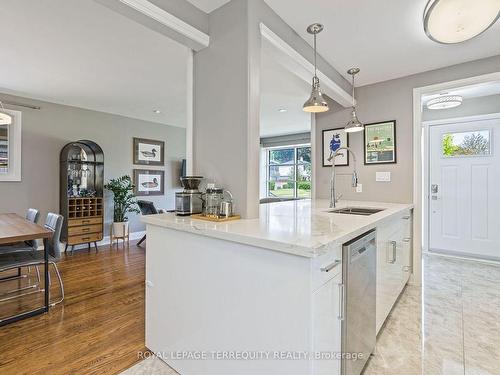 249 Catalina Dr, Toronto, ON - Indoor Photo Showing Kitchen