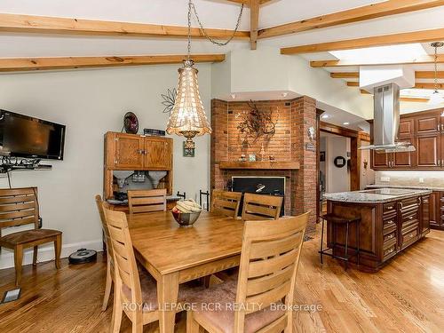 16365 Bathurst St, Newmarket, ON - Indoor Photo Showing Dining Room