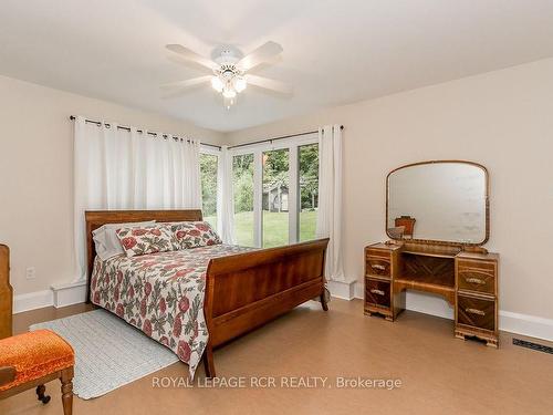 16365 Bathurst St, Newmarket, ON - Indoor Photo Showing Bedroom