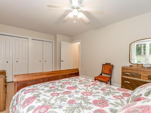 16365 Bathurst St, Newmarket, ON - Indoor Photo Showing Bedroom