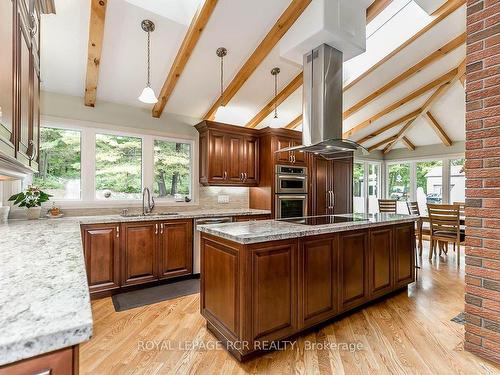 16365 Bathurst St, Newmarket, ON - Indoor Photo Showing Kitchen