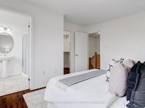 40-40 Arlington Cres, Guelph, ON - Indoor Photo Showing Bedroom