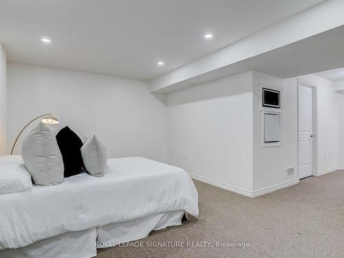 40-40 Arlington Cres, Guelph, ON - Indoor Photo Showing Bedroom