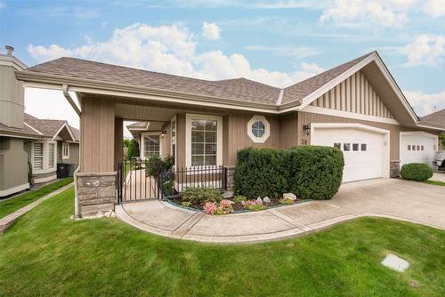 38-680 Valley Road, Kelowna, BC - Outdoor With Facade