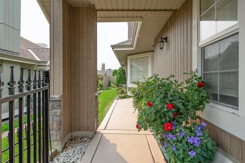 38-680 Valley Road, Kelowna, BC - Outdoor With Exterior