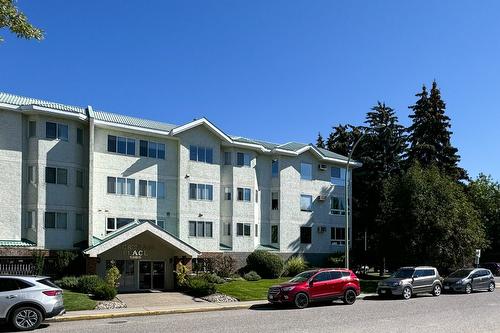 309-1385 Bertram Street, Kelowna, BC - Outdoor With Facade