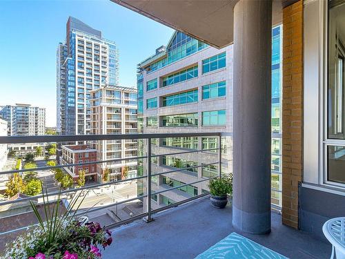 802-732 Cormorant St, Victoria, BC - Outdoor With Balcony