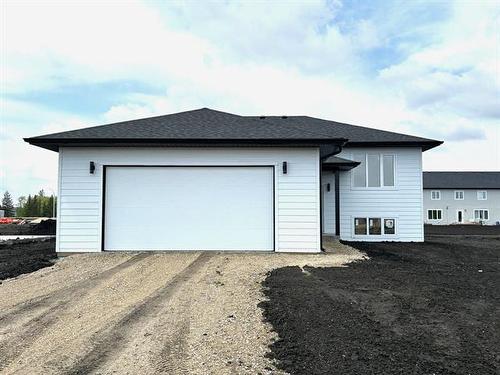 16 Ash Bay, Rosenort, MB 