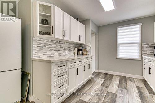 1869 Herbert Avenue, London, ON - Indoor Photo Showing Kitchen