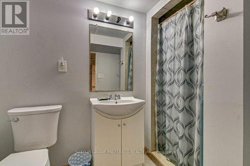 1869 Herbert Avenue, London, ON - Indoor Photo Showing Bathroom