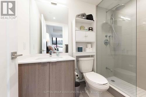 318 - 840 St Clair Avenue W, Toronto (Oakwood Village), ON - Indoor Photo Showing Bathroom