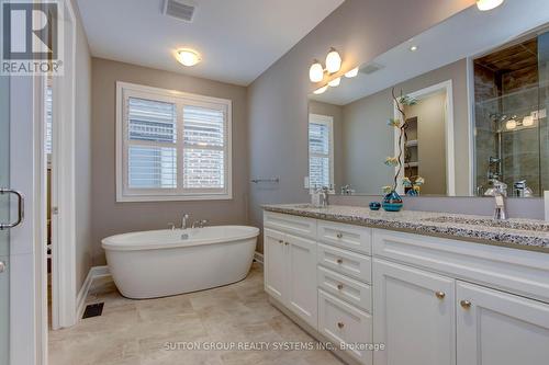 3139 Riverpath Common, Oakville, ON - Indoor Photo Showing Bathroom