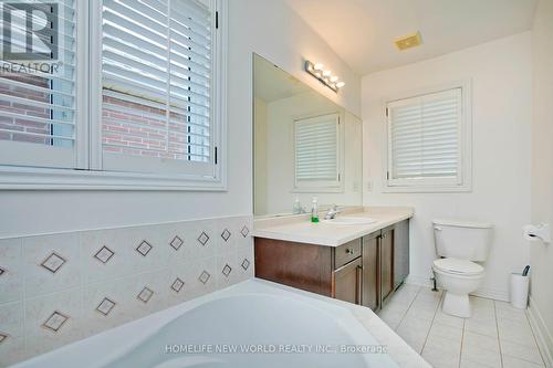 6 Idyllwood Avenue, Richmond Hill (Westbrook), ON - Indoor Photo Showing Bathroom