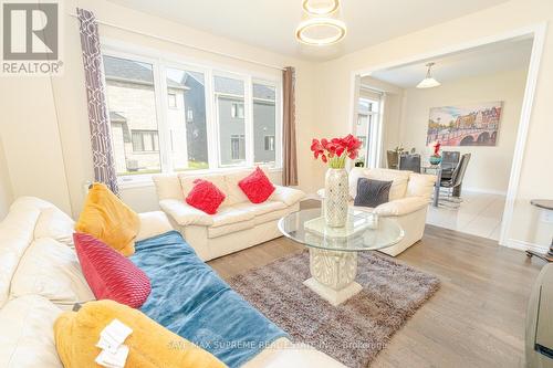 12 Ladd Avenue, Brantford, ON - Indoor Photo Showing Living Room