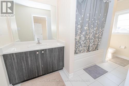 12 Ladd Avenue, Brantford, ON - Indoor Photo Showing Bathroom