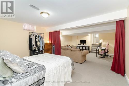 63 Hillgarden Drive, Hamilton (Stoney Creek Mountain), ON - Indoor Photo Showing Bedroom