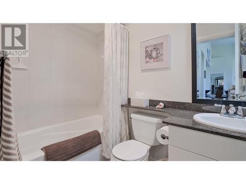 3301 Skaha Lake Road Unit# 801, Penticton, BC - Indoor Photo Showing Bathroom