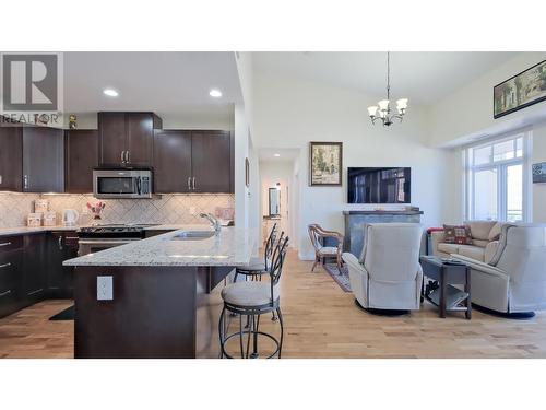 3301 Skaha Lake Road Unit# 801, Penticton, BC - Indoor Photo Showing Kitchen With Upgraded Kitchen