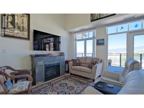 3301 Skaha Lake Road Unit# 801, Penticton, BC - Indoor Photo Showing Living Room With Fireplace