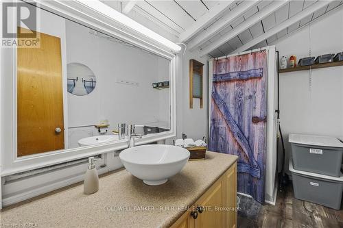 75 Mcguire Beach Road, Kawartha Lakes (Kirkfield), ON - Indoor Photo Showing Bathroom