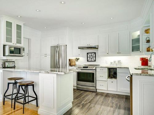 Kitchen - 20 Av. Vital, Saint-Sauveur, QC - Indoor Photo Showing Kitchen With Upgraded Kitchen