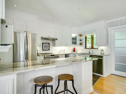 Kitchen - 20 Av. Vital, Saint-Sauveur, QC - Indoor Photo Showing Kitchen With Upgraded Kitchen