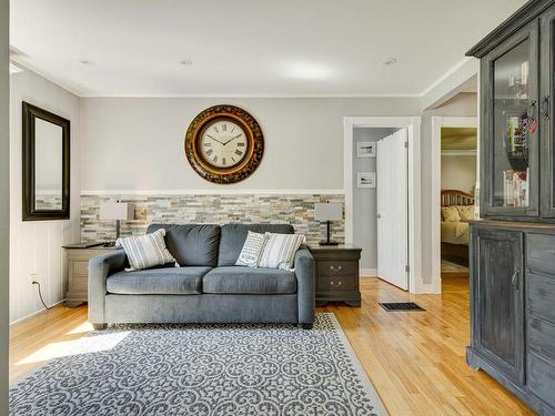 Den - 20 Av. Vital, Saint-Sauveur, QC - Indoor Photo Showing Living Room