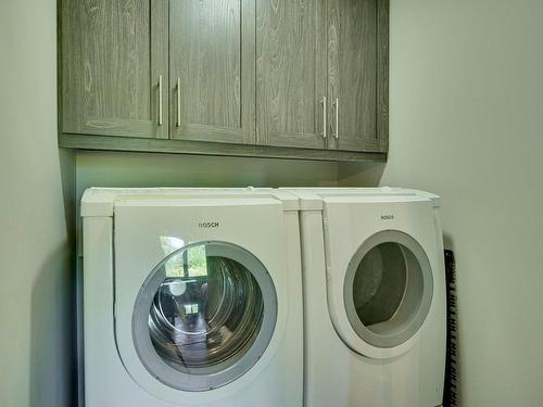 Salle de bains - 2174 Ch. Du Golf, Sainte-Lucie-Des-Laurentides, QC - Indoor Photo Showing Laundry Room