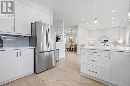 12 - 1290 Old Orchard Avenue, Pickering, ON - Indoor Photo Showing Kitchen