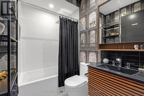 241 Lansdowne Avenue, Toronto (Little Portugal), ON - Indoor Photo Showing Bathroom