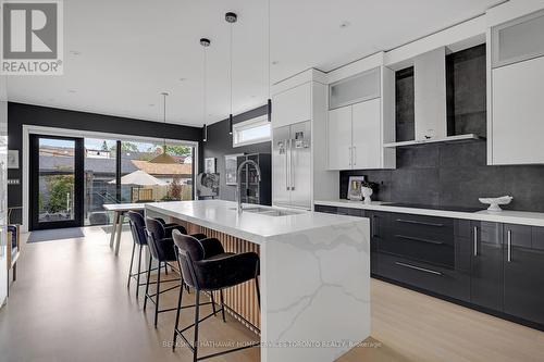 241 Lansdowne Avenue, Toronto (Little Portugal), ON - Indoor Photo Showing Kitchen With Upgraded Kitchen