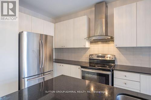 2045 Allison Street, Innisfil (Alcona), ON - Indoor Photo Showing Kitchen