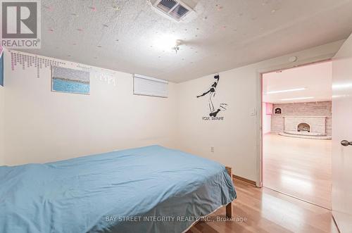 21 Berko Avenue, Hamilton (Lawfield), ON - Indoor Photo Showing Bedroom