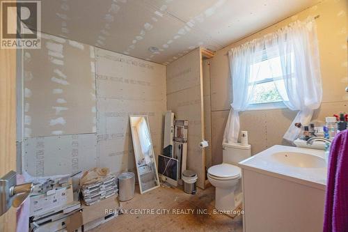 186 Balaclava Street, St. Thomas, ON - Indoor Photo Showing Bathroom