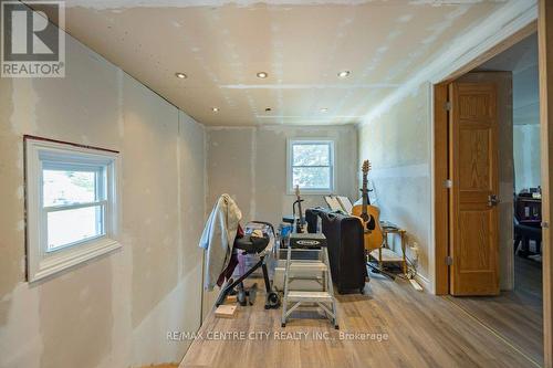 186 Balaclava Street, St. Thomas, ON - Indoor