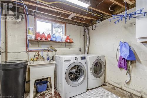 5304 Hodgson Avenue, Niagara Falls, ON - Indoor Photo Showing Laundry Room