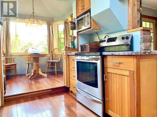 3705 Koochin Road, Grand Forks, BC - Indoor Photo Showing Kitchen