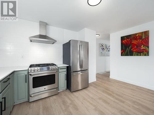 2670 Petersen Road, Prince George, BC - Indoor Photo Showing Kitchen