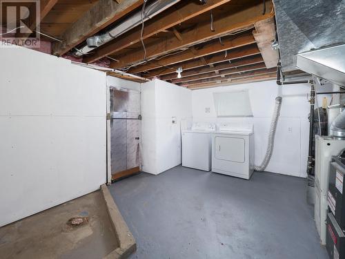 2670 Petersen Road, Prince George, BC - Indoor Photo Showing Laundry Room